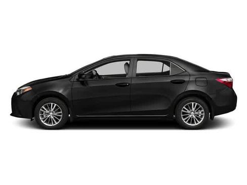 Used 2016 Toyota Corolla LE FWD image 3