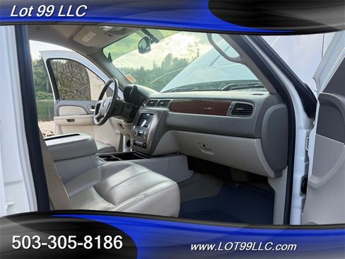 Used 2009 GMC Sierra 2500 SLT w/ Entertainment Package AWD/4WD image 46