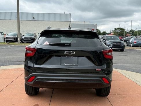 New 2026 Chevrolet Trax RS w/ Driver Confidence Package FWD image 5