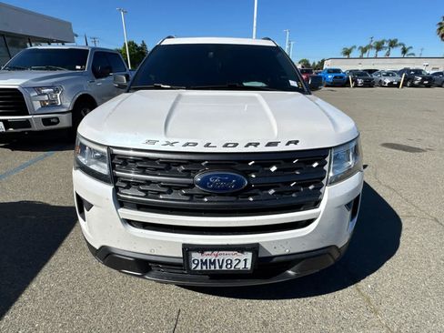 Used 2018 Ford Explorer XLT w/ Equipment Group 202A image 2