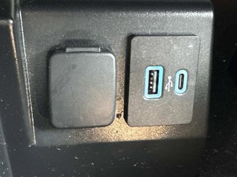 Used 2023 Ford Explorer XLT w/ Equipment Group 202A image 21