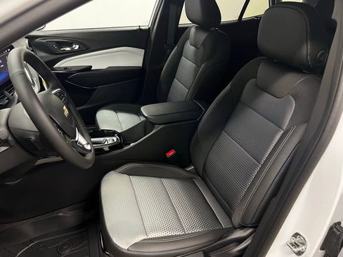 New 2026 Chevrolet Trax LT image 21