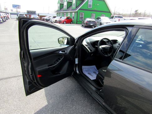 Used 2016 Ford Focus SE image 15