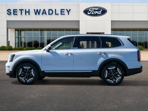 Used 2025 Kia Telluride S image 4