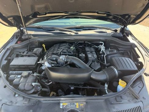 Used 2025 Dodge Durango GT AWD/4WD image 3