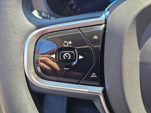Certified 2023 Volvo XC60 T8 Ultimate AWD/4WD image 34