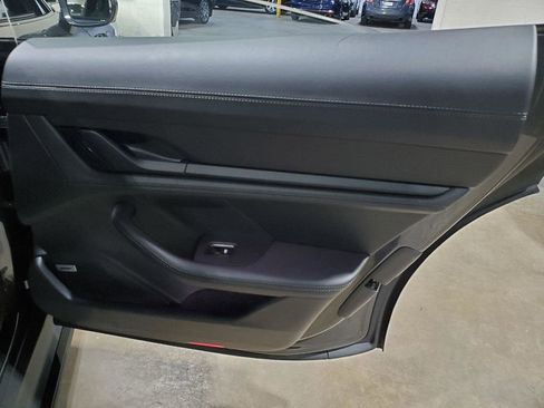 Used 2022 Porsche Taycan GTS image 28