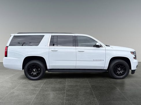 Used 2019 Chevrolet Suburban LT AWD/4WD image 10