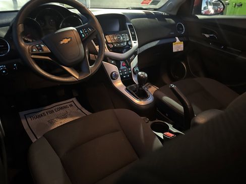 Used 2016 Chevrolet Cruze LT w/ Sun And Sound Package image 39