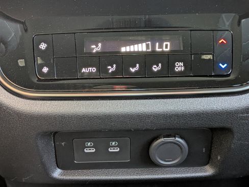 Certified 2026 Nissan Armada PRO-4X w/ Captain's Chari Seat Package AWD/4WD image 18