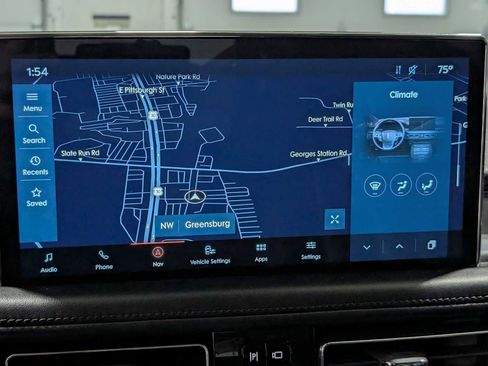 Used 2022 Lincoln Nautilus AWD w/ Premium Package image 25