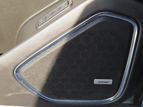 Used 2020 Chevrolet Suburban LT image 6