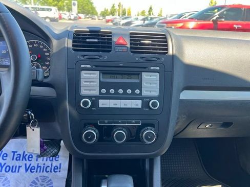 Used 2010 Volkswagen Jetta Limited Edition FWD image 14