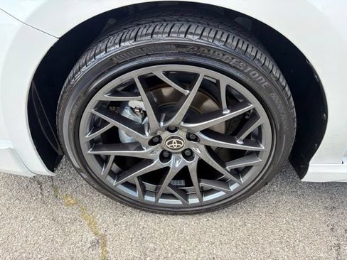 Used 2025 Toyota Camry XSE FWD image 11