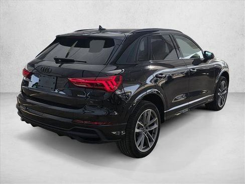 Certified 2025 Audi Q3 2.0T Premium w/ Convenience Package image 5