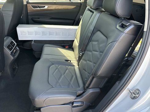 New 2026 Volkswagen Atlas SE image 12