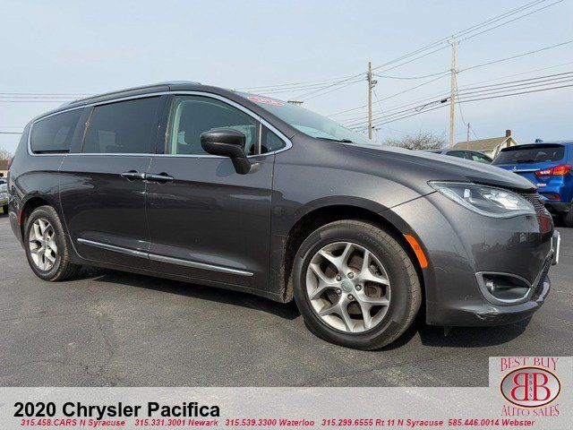 Used 2020 Chrysler Pacifica Touring-L w/ Tire & Wheel Group FWD image 1
