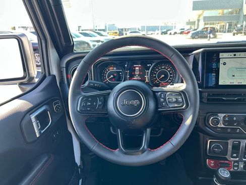 Certified 2024 Jeep Wrangler Rubicon image 10