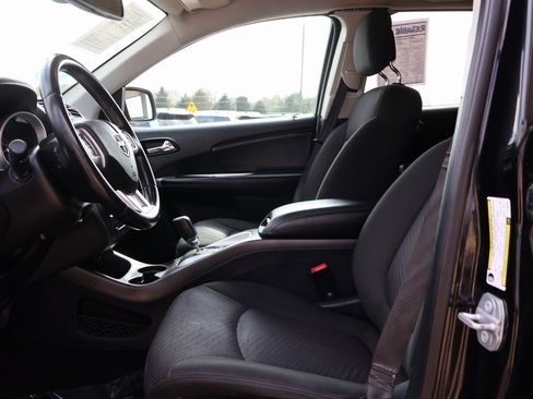 Used 2020 Dodge Journey SE w/ SE Popular Equipment Group image 24