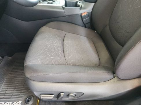 Used 2025 Toyota RAV4 XLE w/ Convenience Package AWD/4WD image 16