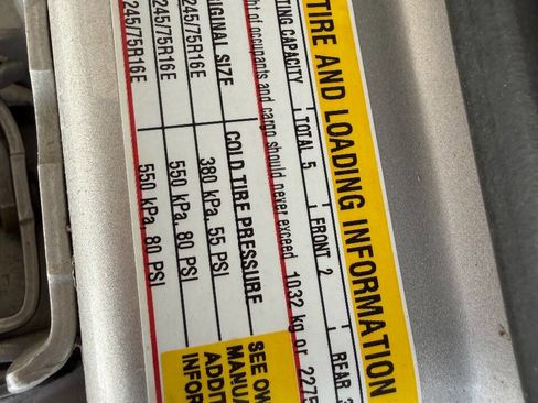 Used 2006 Chevrolet Silverado 2500 LT w/ Heavy-Duty Power Package image 19