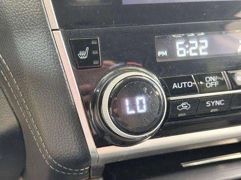 Used 2019 Subaru Outback 2.5i Limited AWD/4WD image 48