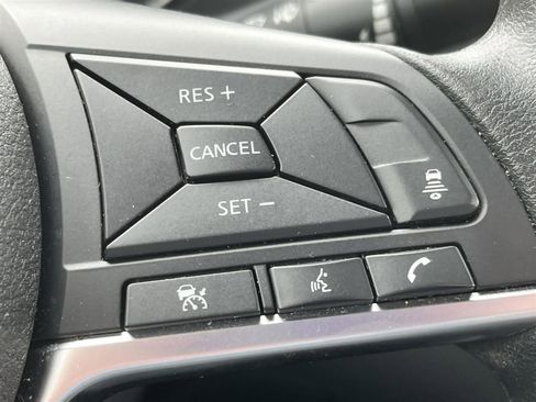 Used 2024 Nissan Sentra SV FWD image 23