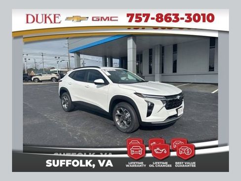 New 2026 Chevrolet Trax LT w/ Driver Confidence Package FWD image 1
