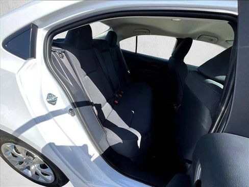 Used 2025 Toyota Corolla LE image 28