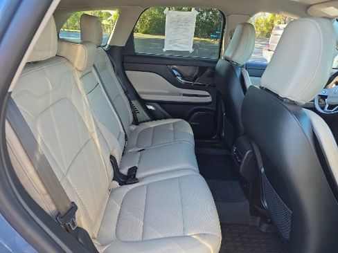 Used 2025 Lincoln Corsair FWD w/ Equipment Group 101A image 16
