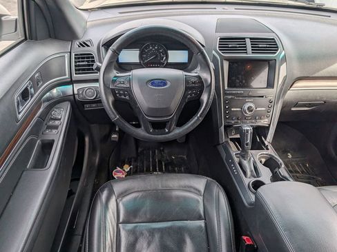 Used 2017 Ford Explorer Limited w/ Equipment Group 301A image 10