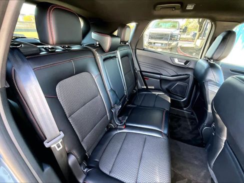 Certified 2023 Ford Escape ST-Line w/ Tech Pack #1 image 19