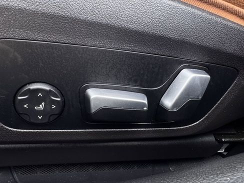 Used 2022 BMW 330i Sedan w/ Premium Package 2 image 24