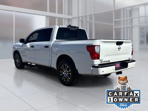 Used 2023 Nissan Titan SV w/ SV Convenience Package RWD image 4