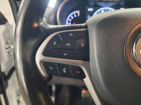 Used 2020 Jeep Grand Cherokee Altitude image 20