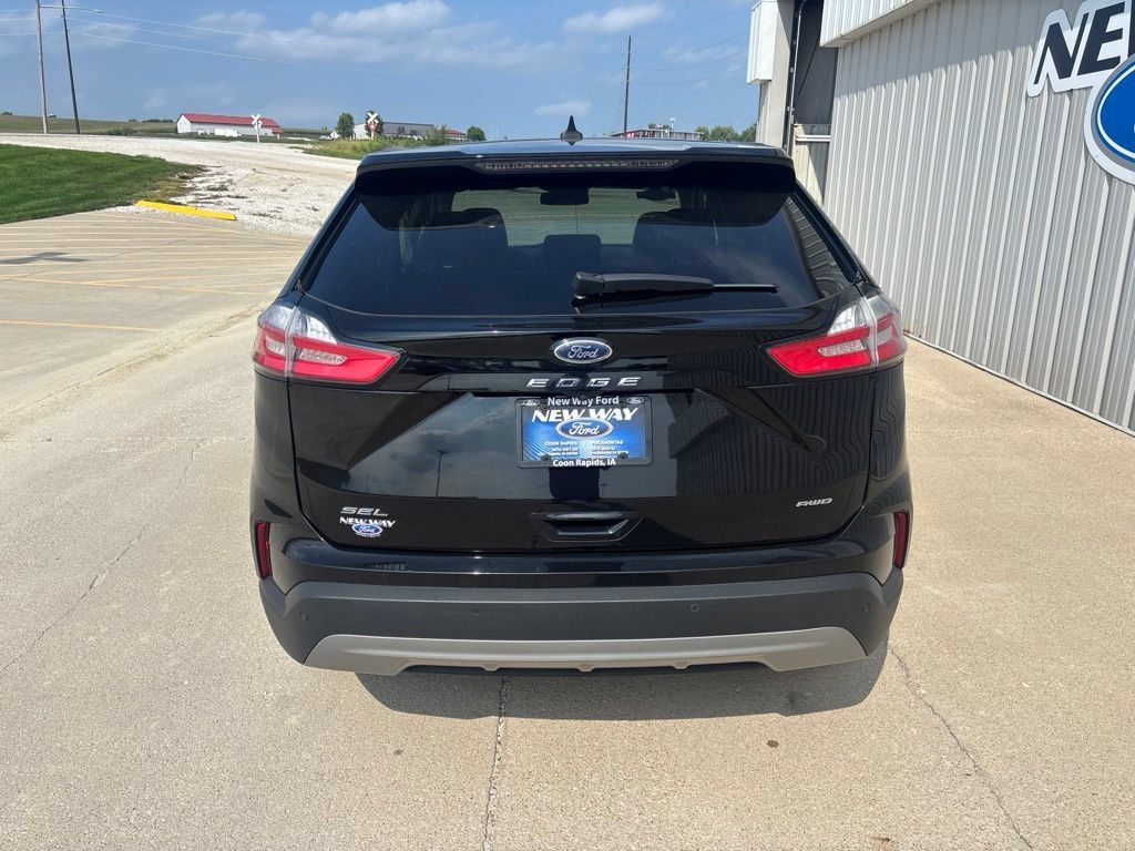 Certified 2023 Ford Edge SEL w/ Convenience Package AWD/4WD image 6