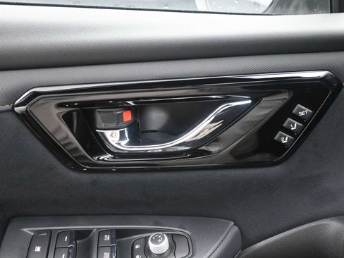 Used 2025 Subaru Forester Touring AWD/4WD image 16