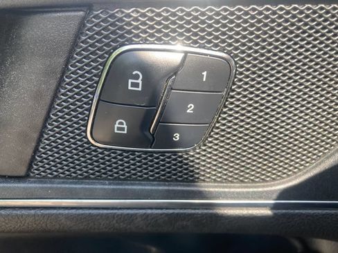 Used 2018 Ford Edge Titanium w/ Cold Weather Package AWD/4WD image 38