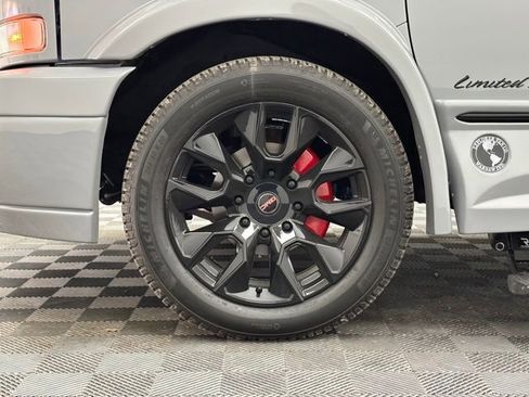 New 2026 GMC Savana 2500 RWD image 60
