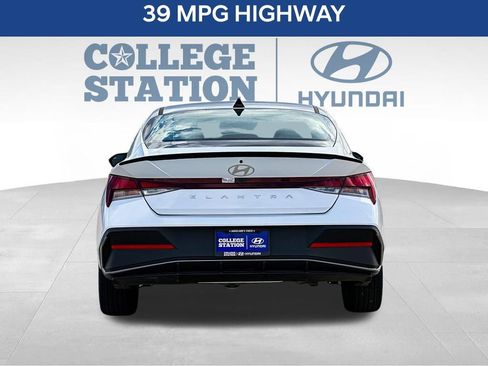 Used 2025 Hyundai Elantra Sport w/ Cargo Package FWD image 9