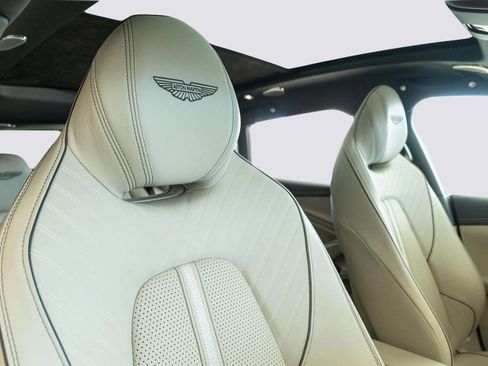 Used 2025 Aston Martin DBX 707 image 14