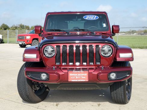 Used 2021 Jeep Wrangler Unlimited Sahara image 2