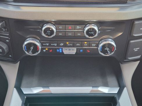 New 2025 Ford F250 Platinum w/ Platinum Plus Package image 19