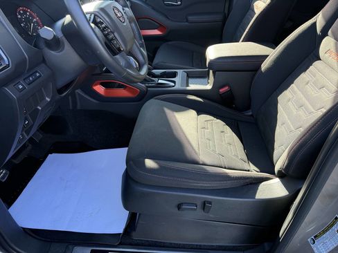 Used 2023 Nissan Frontier PRO-4X w/ Technology Package image 24