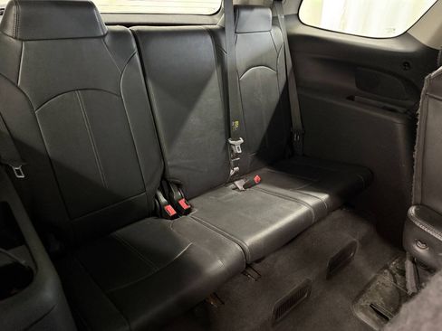Used 2016 GMC Acadia SLT w/ Open Road Package AWD/4WD image 13