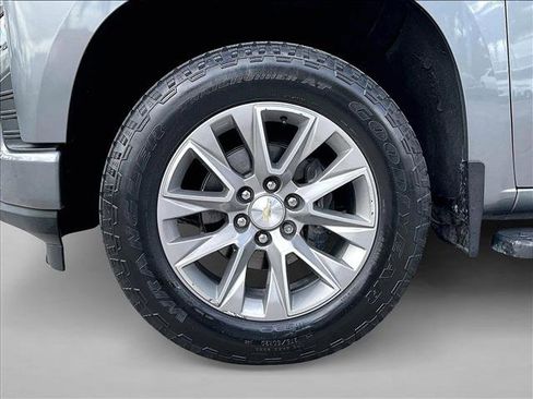 Used 2021 Chevrolet Silverado 1500 High Country w/ Technology Package image 10