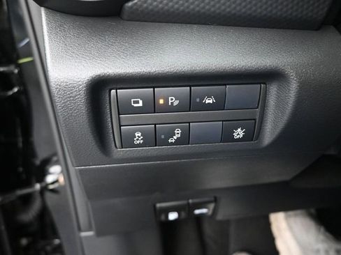 Used 2024 Nissan Kicks S image 24