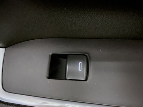 Used 2023 Chevrolet Silverado 1500 LT image 30