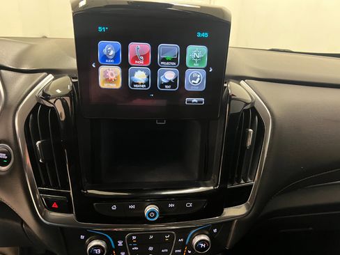 Used 2018 Chevrolet Traverse Premier image 46