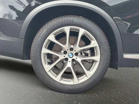 Used 2025 BMW X5 xDrive40i w/ Premium Essential Package AWD/4WD image 21